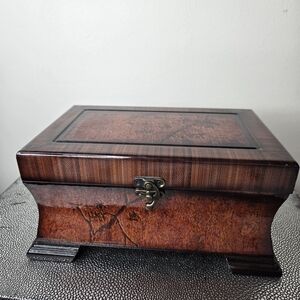 Elegant Brown Wooden Jewelry Box